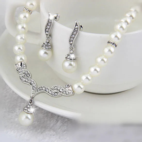 Women's 2 Piece Jewelry Sets One Gold Color Necklace + 1 Pair Earrings Wedding Bridal Pearl Elegant Decoration Pendientes Gifts